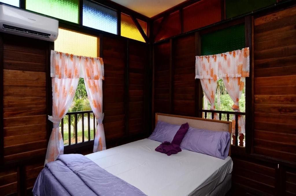 Oyo Home 90745 Desa Balqis Beach Resort Malacca Exterior photo