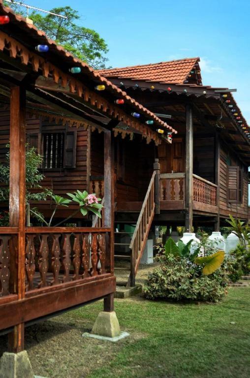Oyo Home 90745 Desa Balqis Beach Resort Malacca Exterior photo